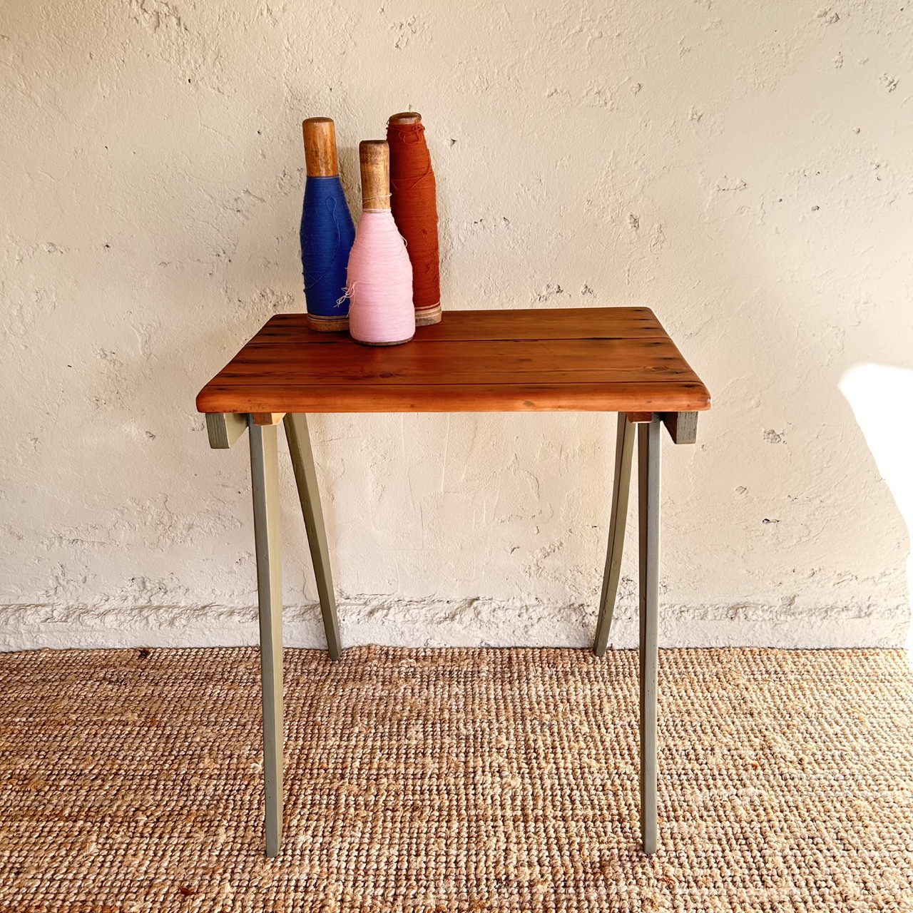 Petite table d'appoint #111